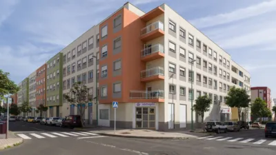 Piso en alquiler en Calle Gral Gutierrez Mellado, Tamaraceite-San Lorenzo-Casa Ayala (Las Palmas de Gran Canaria) de 915 €<span>/mes</span>
