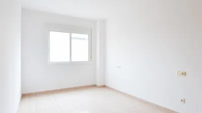 Piso en alquiler en Calle Gral Gutierrez Mellado, Tamaraceite-San Lorenzo-Casa Ayala (Las Palmas de Gran Canaria) de 915 €<span>/mes</span>