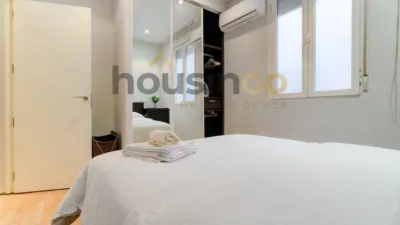 Apartment in Salamanca District photo 19