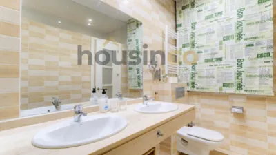 Apartment in Salamanca District photo 22