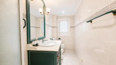 Piso en alquiler en Calle de Manso, L'Arena (Distrito Este. Gijón) de 950 €<span>/mes</span>