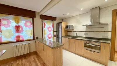 Piso en alquiler en Calle de Miguel Villanueva, Centro (Logroño) de 850 €<span>/mes</span>