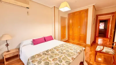 Piso en alquiler en Calle de Miguel Villanueva, Centro (Logroño) de 850 €<span>/mes</span>