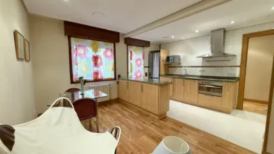 Piso en alquiler en Calle de Miguel Villanueva, Centro (Logroño) de 850 €<span>/mes</span>