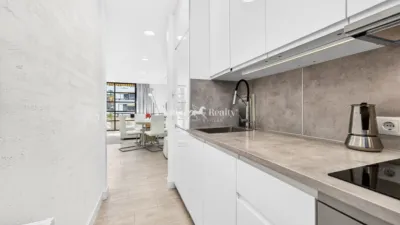 Apartment on Avenida de Rafael Puig Lluvina photo 9
