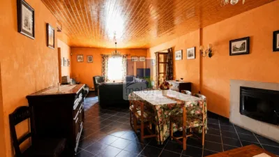 House on Olmos de Atapuerca Street photo 12