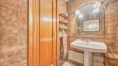 Apartment on Bartolomé de Carranza Street photo 39