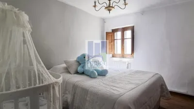 House on Cardeñajimeno Street photo 3