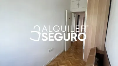 Piso en alquiler en Ciudad Lineal - Imagen 9
