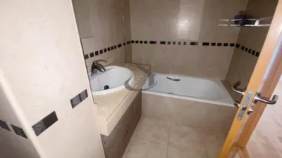 Terraced house for sale in Orcoyen (Navarre). The property is located in a quiet area with excellent transport links. It features its own garden and garage. The ground floor comprises the living room, kitchen, one bedroom, and a shower room, with access from here to the basement. The upper floor includes the master bedroom with an en-suite bathroom, plus two further bedrooms served by a full family bathroom. If you are interested, please request more information without any obligation. photo 6