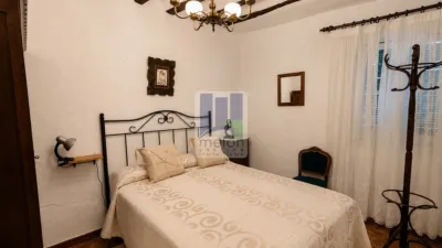 House on Olmos de Atapuerca Street photo 11