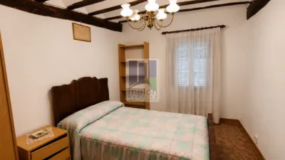 House on Olmos de Atapuerca Street photo 9