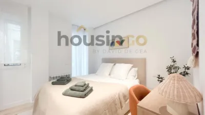 Apartment in Salamanca District photo 17
