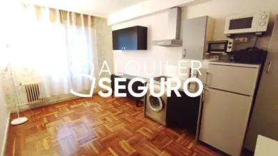 Estudio en alquiler en Salamanca - Imagen 2