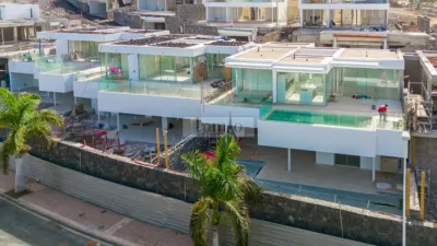 Casa en venta en Avenida Avenida 1, Costa Adeje (Adeje) de 2.300.000 €