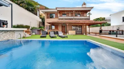 Villa in Las Cuevas photo 2