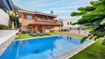 Villa in Las Cuevas photo 3