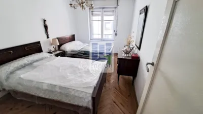 Apartment on Calle de Jesús María Ordoño photo 4