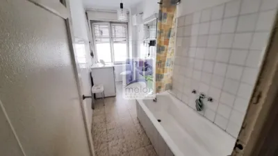 Apartment on Calle de Jesús María Ordoño photo 8