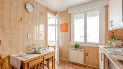 Piso en venta en Calle de Basilio Armendáriz, 2, Burlada - Burlata de 220.000 €