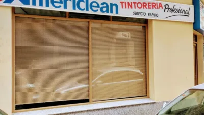 Local comercial en alquiler en Betanzos - Vista 2