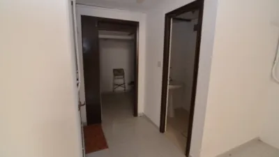 Local comercial en alquiler en Betanzos - Más