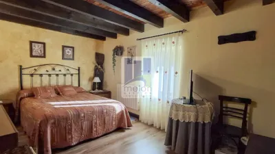 House on Calle Revenga de Muño photo 3