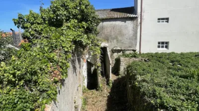 Terreno en venta en Rua Real Fisterra - Más
