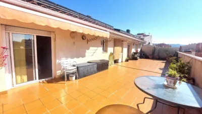 Apartment in L'Eixample Area photo 2