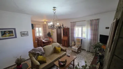 House located near the N-340, just a step away from Conil. Good area. photo 12