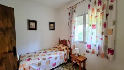 House located near the N-340, just a step away from Conil. Good area. photo 19
