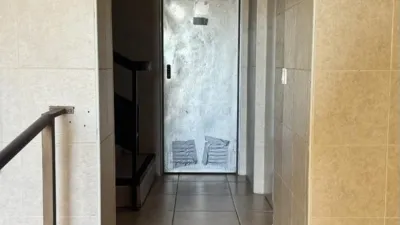 Piso en Cerca del Hospital General y Centro Comercial Gran Vía. photo 21