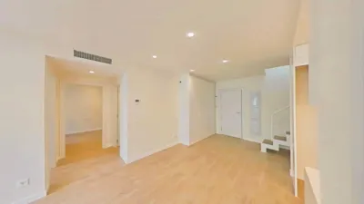 Penthouse close to the town centre and just minutes from the beach. photo 6