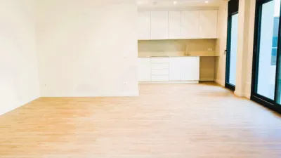 Apartment in the Heart of the Centre and Just Minutes from the Beach. photo 3