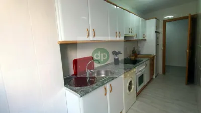 Piso en alquiler en en La Autopista, Próximo A Institutos y Colegios., Pardaleras (Badajoz Capital) de 700 €<span>/mes</span>