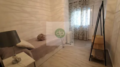Piso en alquiler en en La Autopista, Próximo A Institutos y Colegios., Pardaleras (Badajoz Capital) de 700 €<span>/mes</span>