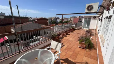 Penthouse on Calle Didac Priu - Sant Boi de Llobregat photo 3