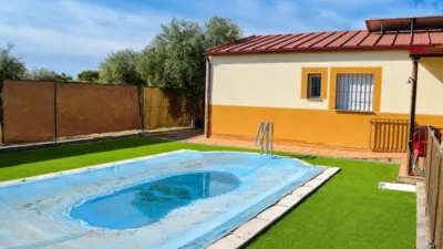 House with Pool in Alcuéscar photo 40