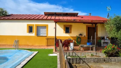 House with Pool in Alcuéscar photo 15