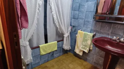 Apartment in a property located on the Main Square of the town. photo 2