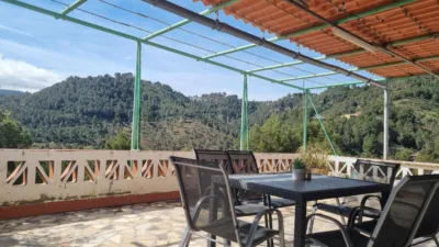 House in A 10 Minutes from the A-2 Motorway photo 4
