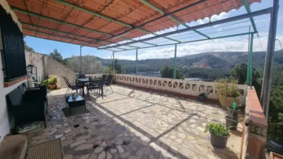 House in A 10 Minutes from the A-2 Motorway photo 6