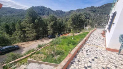 House in A 10 Minutes from the A-2 Motorway photo 13