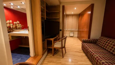 Apartment Just Minutes from La Plaza del Dos de Mayo photo 10