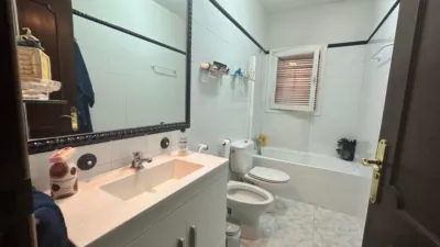 Detached English-Style Villa photo 11