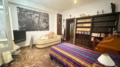 Detached English-Style Villa photo 19