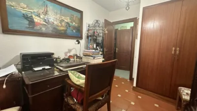 Detached English-Style Villa photo 18