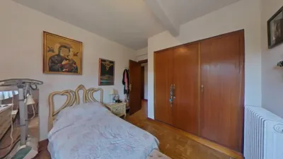 Detached English-Style Villa photo 26