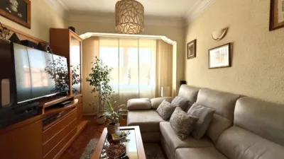Piso en Junto Juntas Generales. photo 2