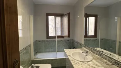 Apartment in a Central Square, Surrounded by Amenities. photo 13